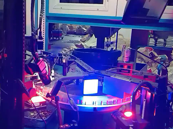 螺柱过光学筛选机