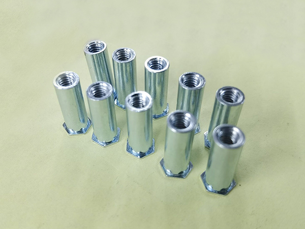 压铆螺柱加工