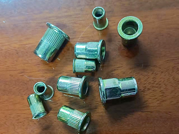 碳钢拉铆螺母