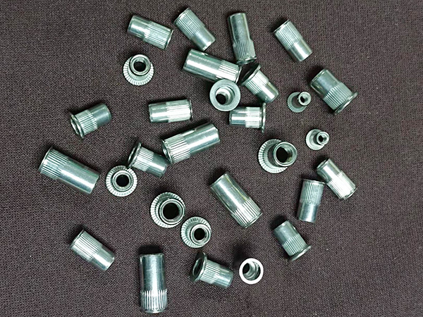 拉铆螺母加工